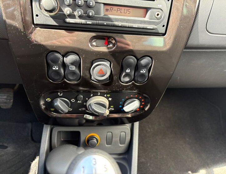 Dacia Duster SUV / Terénní 1,6 l 77 kw