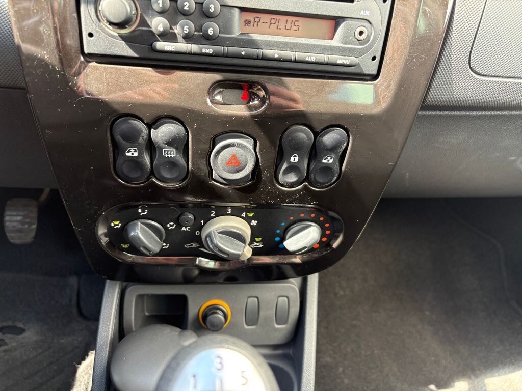 Dacia Duster SUV / Terénní 1,6 l 77 kw