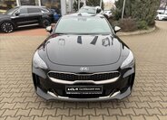 KIA Stinger 10