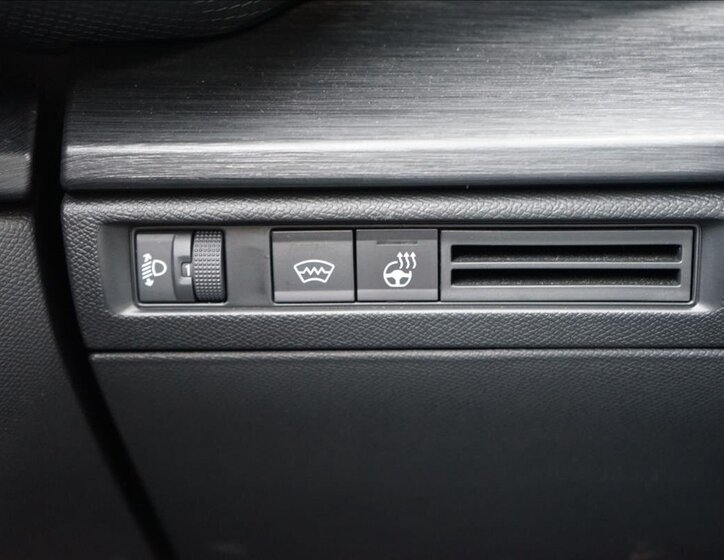 Citroën C5 X Hatchback 1,6 l 133 kw