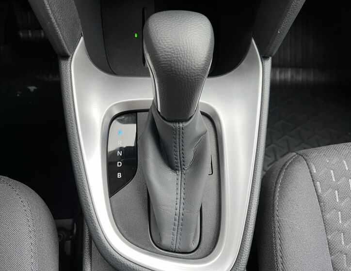 Toyota Yaris Cross 24