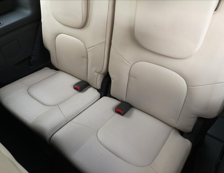 Nissan Pathfinder Kombi 2,5 l 140 kw