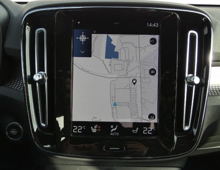 Volvo XC40 SUV / Terénní 2,0 l 145 kw