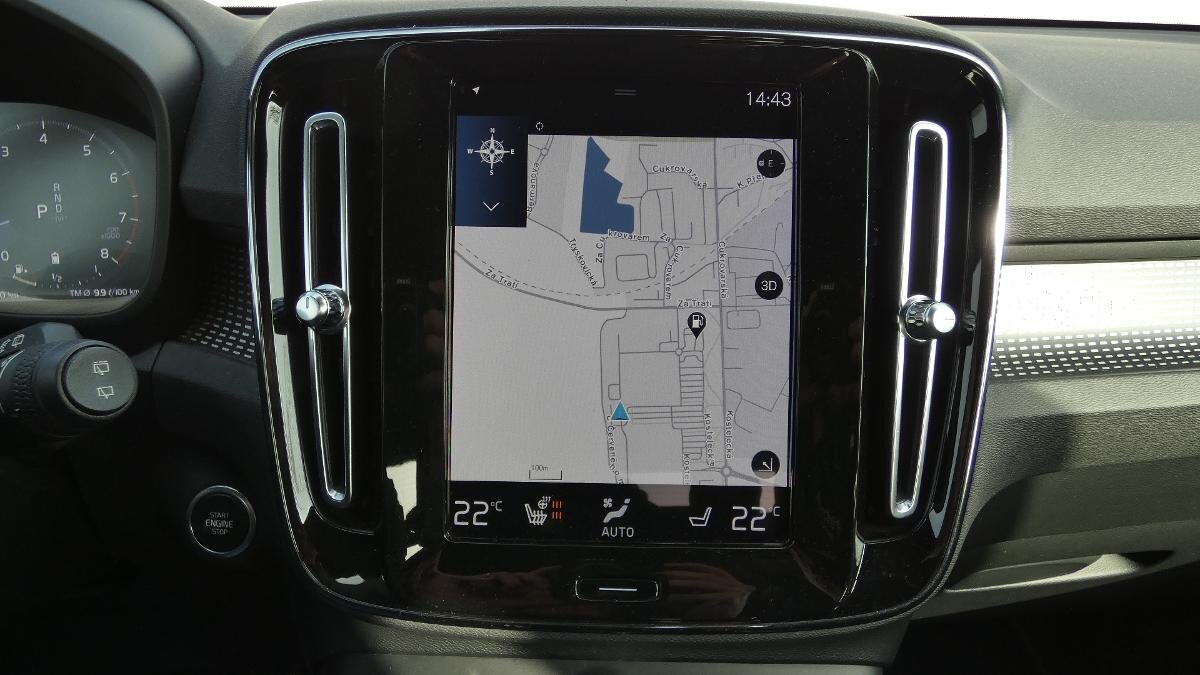Volvo XC40 SUV / Terénní 2,0 l 145 kw