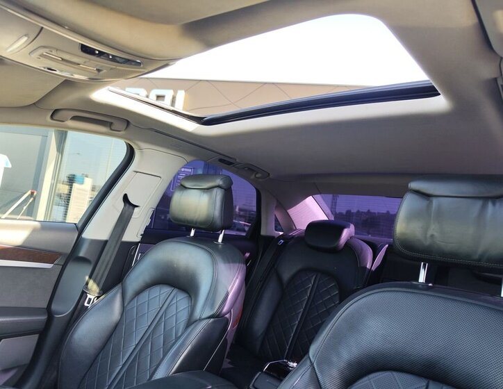 Audi A8 Sedan / Limuzína 3,0 l 190 kw