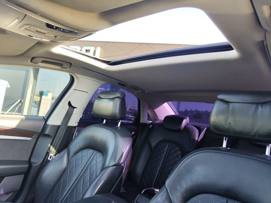 Audi A8 Sedan / Limuzína 3,0 l 190 kw