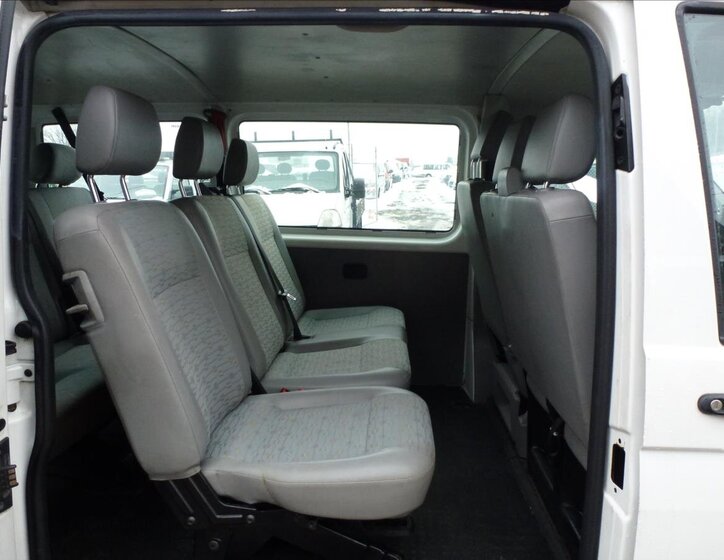 Volkswagen Transporter 18