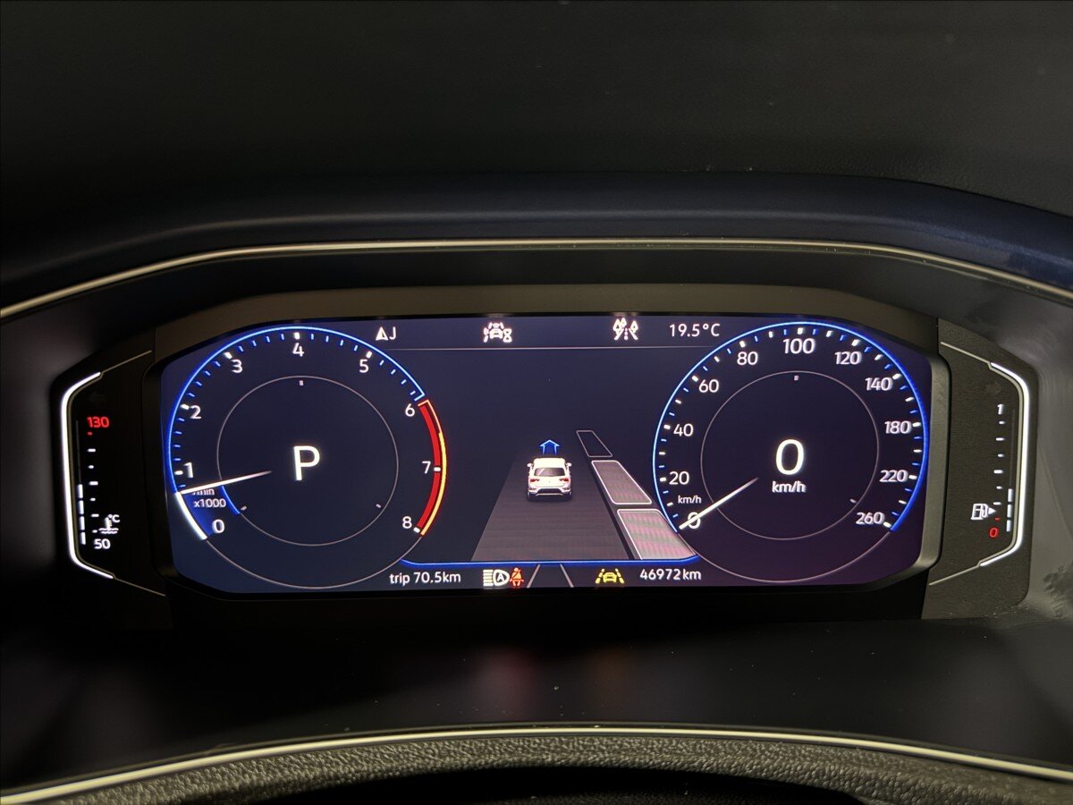 Volkswagen T-Roc SUV / Terénní 1,5 l 110 kw