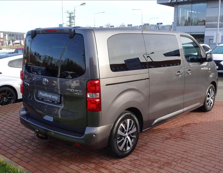 Toyota ProAce Verso 4