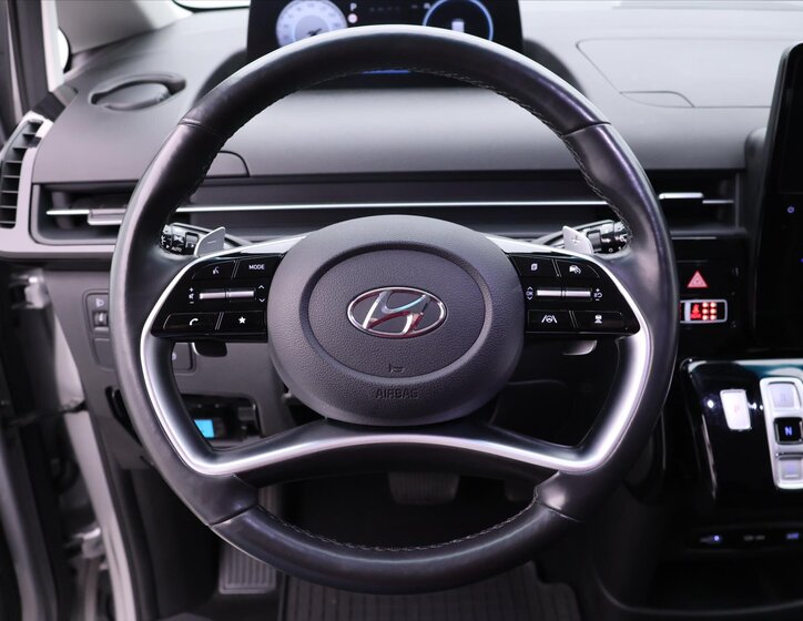 Hyundai Staria Kombi 2,2 l 130 kw