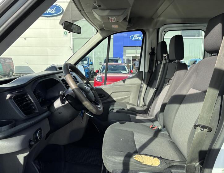 Ford Transit 19