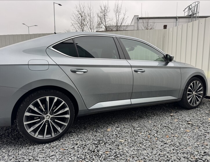 Škoda Superb 18