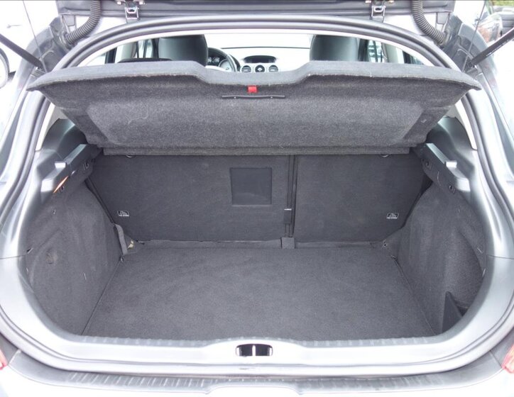 Peugeot 308 Hatchback 1,6 l 103 kw