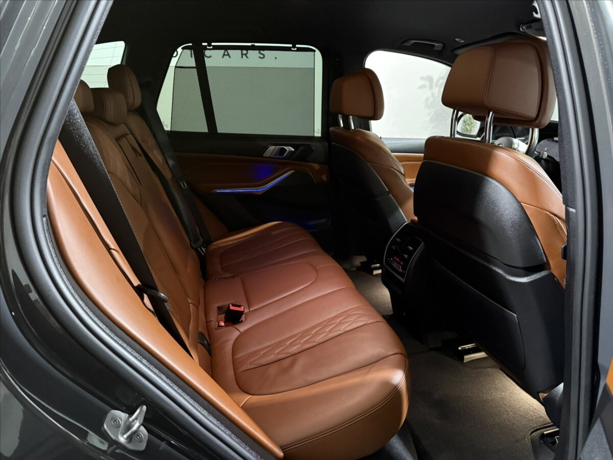 BMW X5 SUV 3,0 l 245 kw