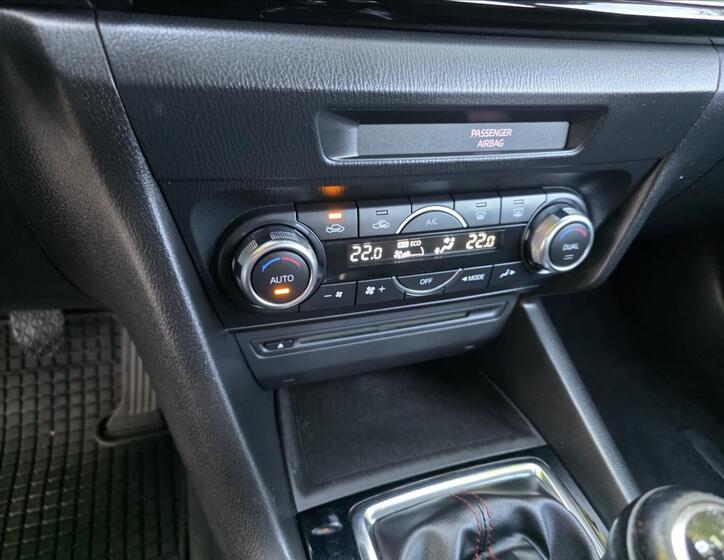 Mazda 3 11