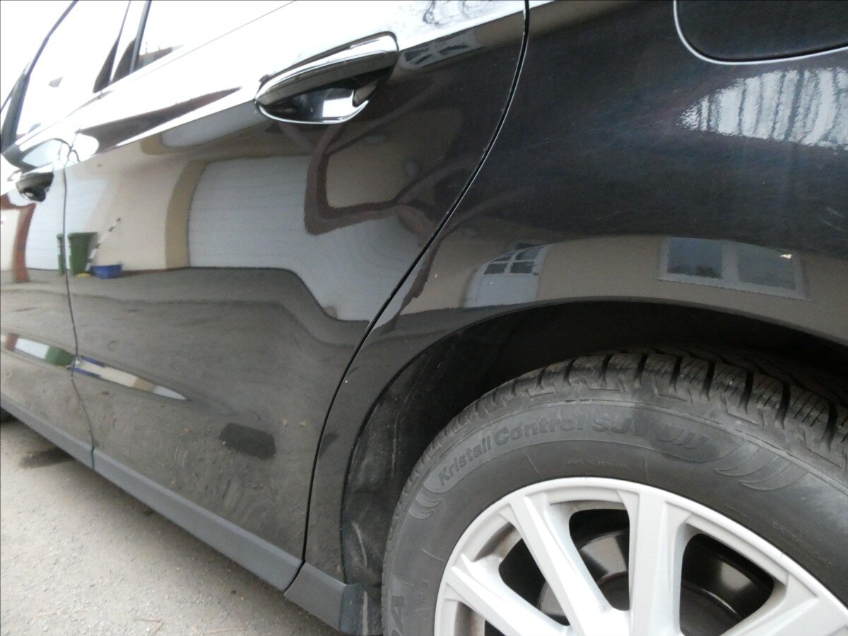 Ford S-MAX MPV 2,0 l 110 kw