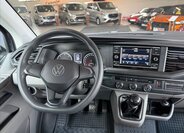 Volkswagen Caravelle 13