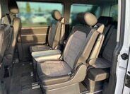 Volkswagen Multivan 8