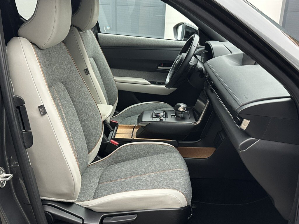 Mazda MX-30 SUV / Terénní 0,0 107 kw