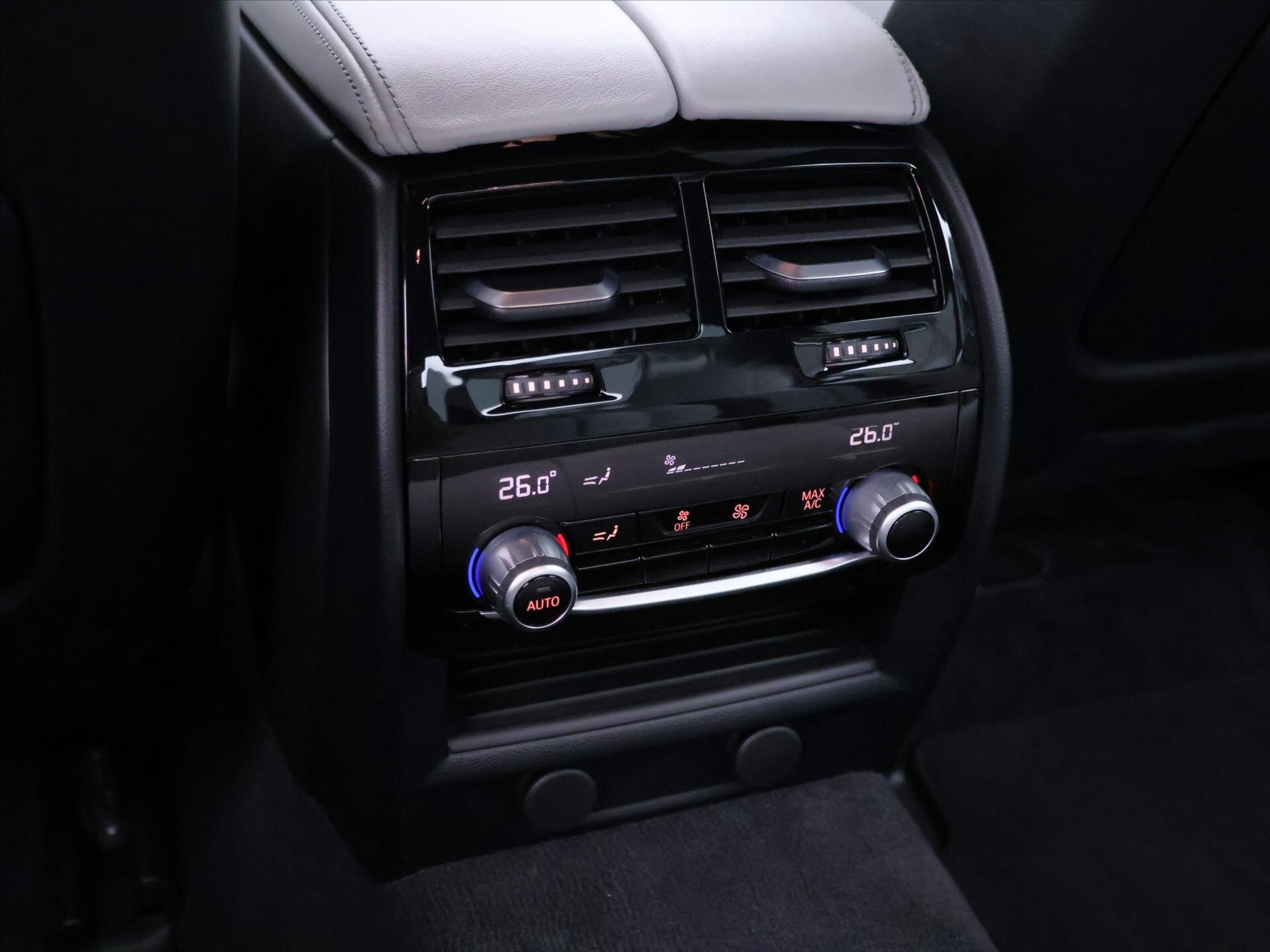 BMW M5 Sedan 4,4 l 441 kw