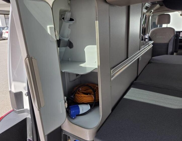 Volkswagen California VAN-Minibus 2,0 l 110 kw