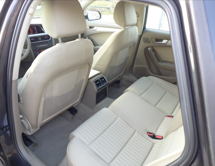 Audi A4 Kombi 2,0 l 105 kw