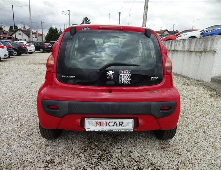 Peugeot 107 6