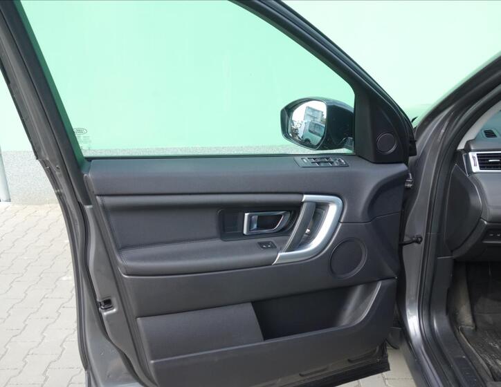 Land Rover Discovery Sport 23