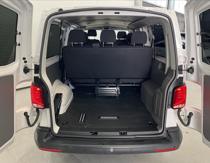 Volkswagen Transporter Kombi 2,0 l 81 kw