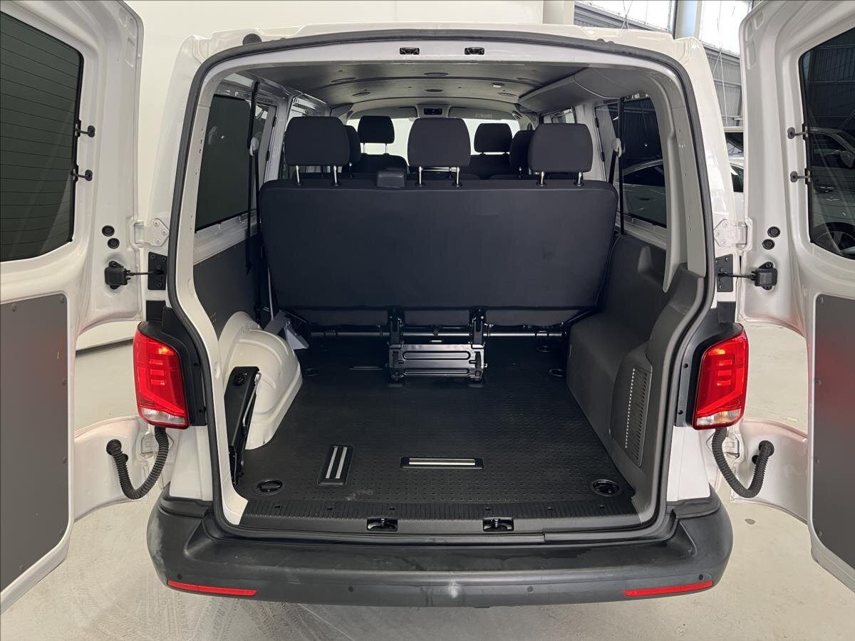 Volkswagen Transporter Kombi 2,0 l 81 kw