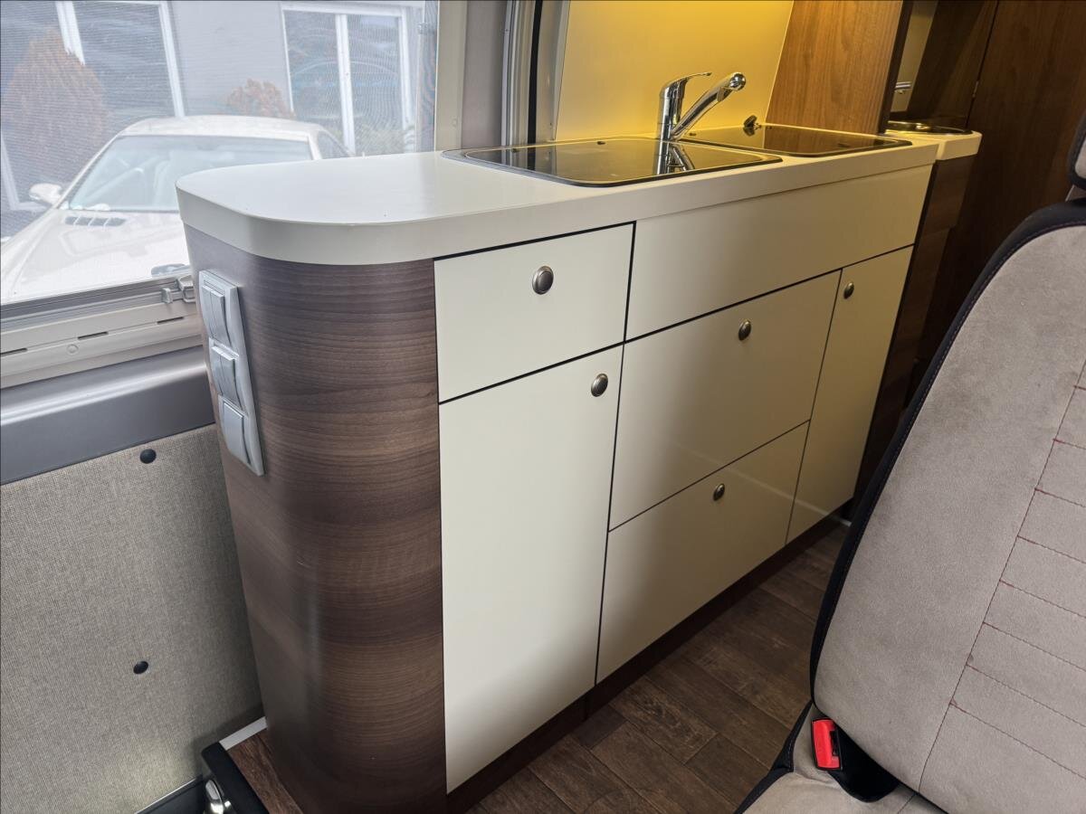 Peugeot Ostatní Ostatní 3,0 l 130 kw