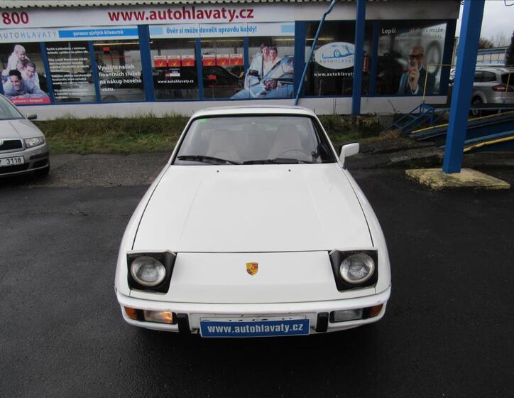 Porsche 924 2