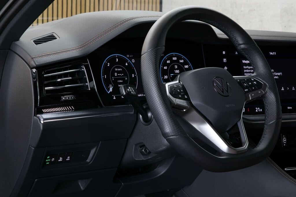 Volkswagen Touareg SUV / Terénní 3,0 l 210 kw