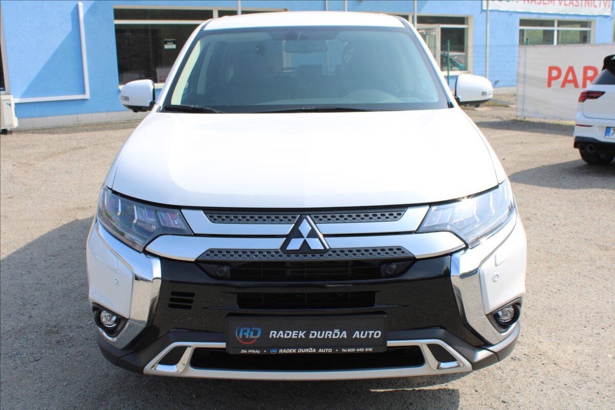 Mitsubishi Outlander SUV / Terénní 2,0 l 110 kw