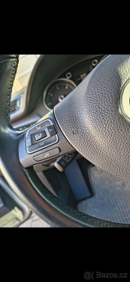 Volkswagen Passat Kombi 0,0 77 kw