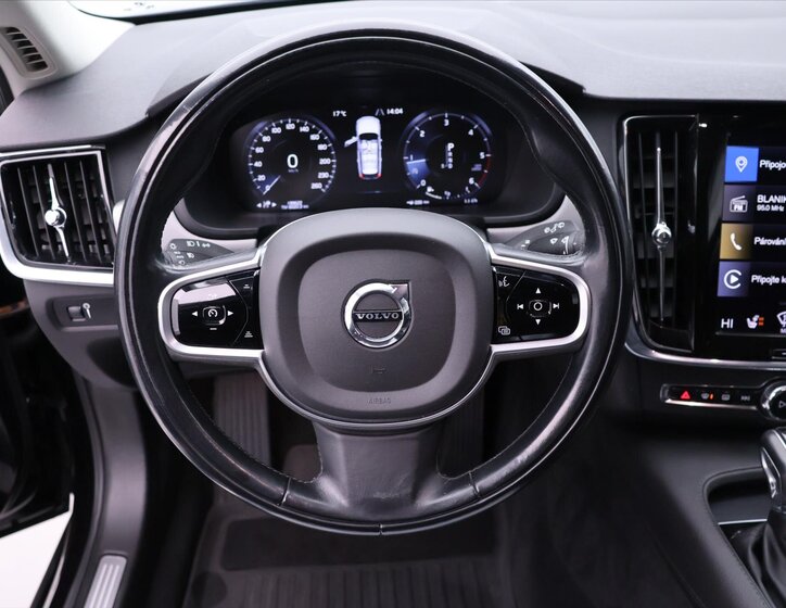 Volvo V90 Kombi 2,0 l 140 kw