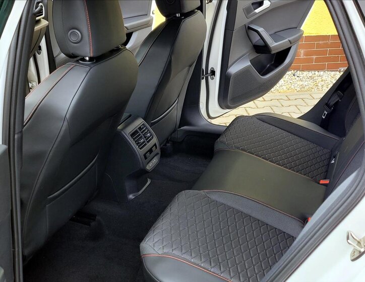 Seat Leon Hatchback 1,5 l 110 kw