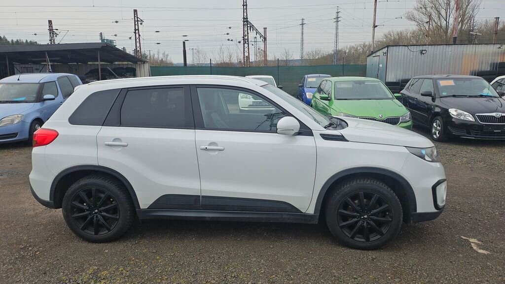 Suzuki Vitara SUV / Terénní 1,6 l 88 kw
