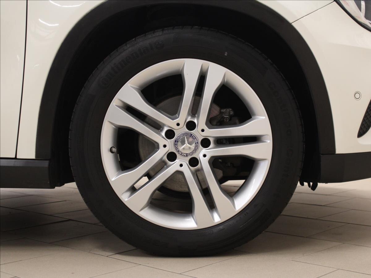 Mercedes-Benz GLA Kombi 1,6 l 90 kw