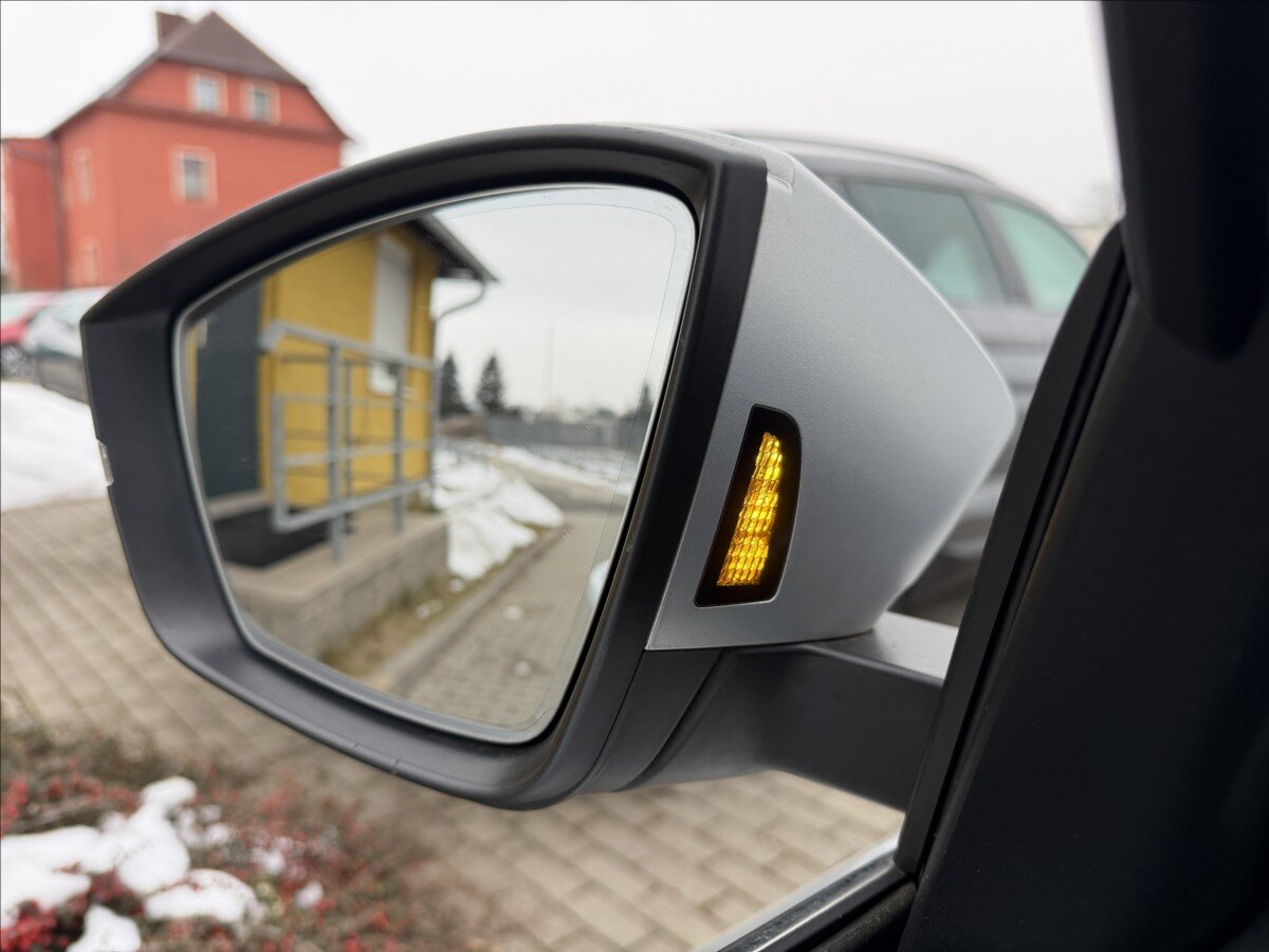 Škoda Karoq SUV 2,0 l 140 kw