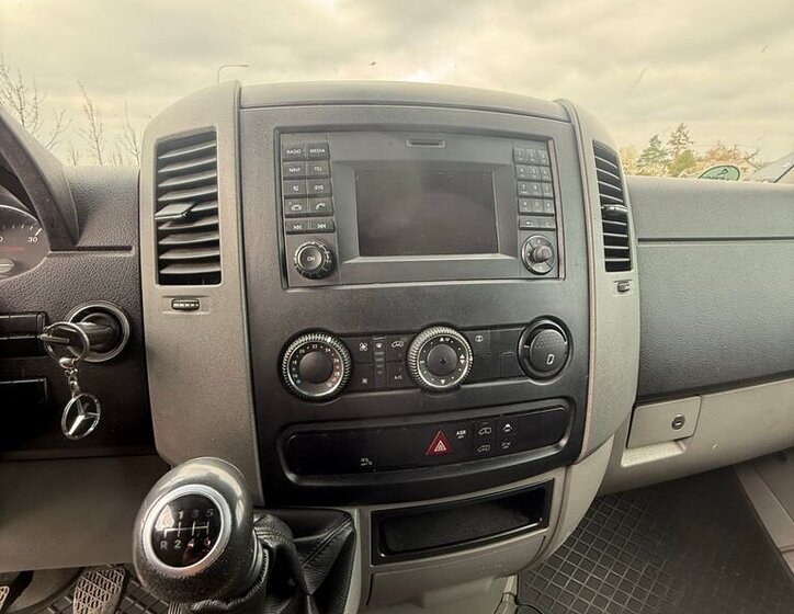 Mercedes-Benz Sprinter Skříň 3,0 l 140 kw