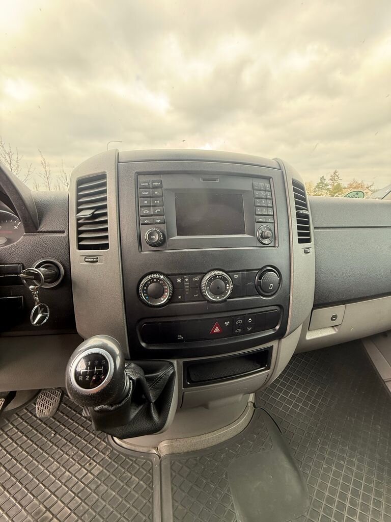 Mercedes-Benz Sprinter Skříň 3,0 l 140 kw