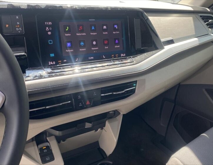 Volkswagen Multivan 5