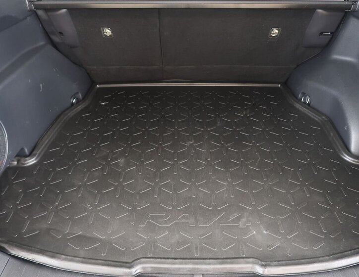 Toyota RAV4 SUV / Terénní 2,5 l 131 kw