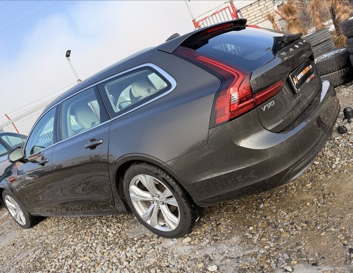 Volvo V90 Kombi 2,0 l 110 kw