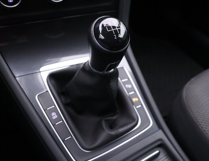 Volkswagen Golf Kombi 1,6 l 85 kw