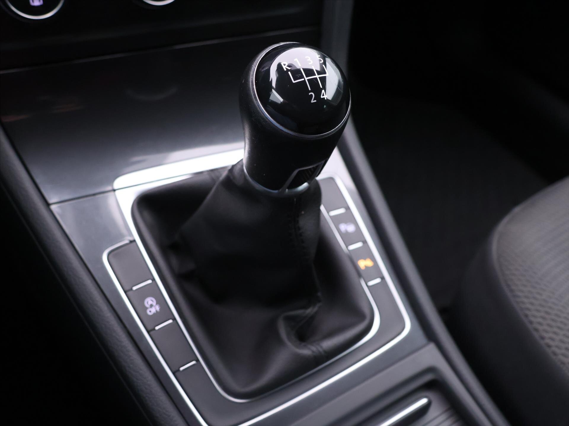 Volkswagen Golf Kombi 1,6 l 85 kw