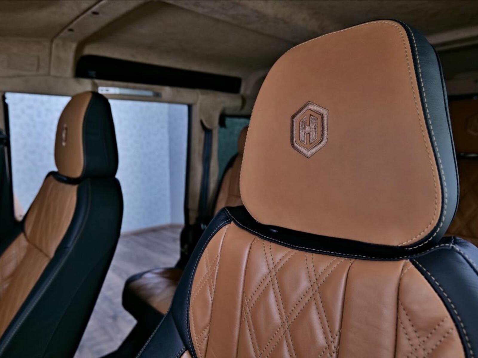 Land Rover Defender 28