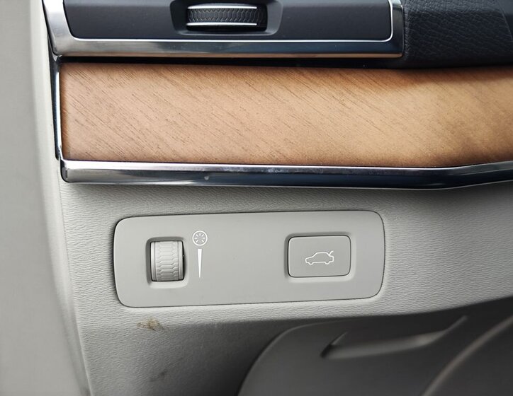 Volvo XC90 SUV 2,0 l 173 kw