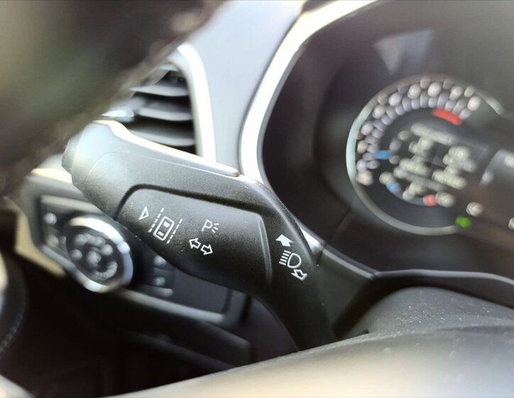 Ford S-MAX MPV 1,5 l 121 kw